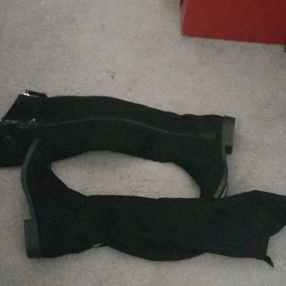 Boots - Picture 2 of 5